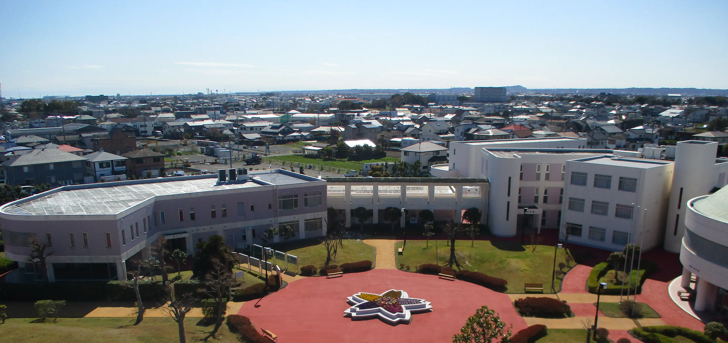 福祉大学外観